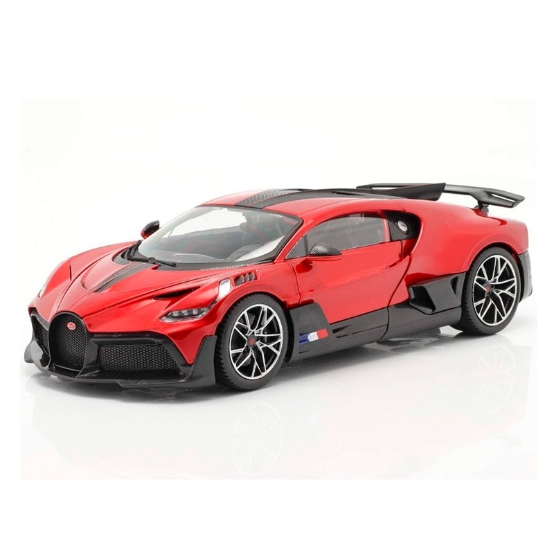 Bburago Bugatti Divo 1: 18 Satin
