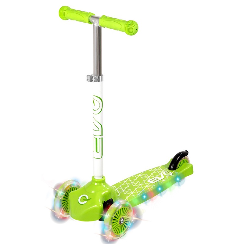Evo Light Up Move N Groove Scooter - Green